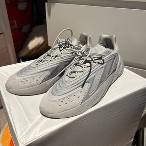 Adidas Ozelia Sz 12